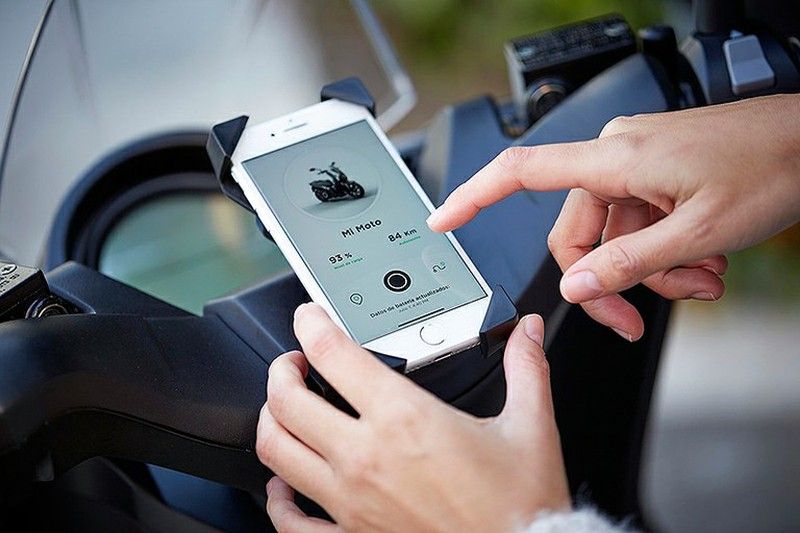 CONECTIVIDAD con APP dedicada