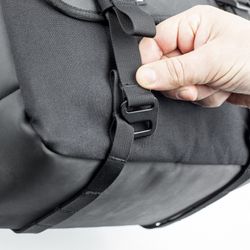 1 Alforja Kriega Saddlebags solo 14 Lt.
