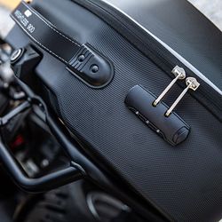 Alforjas laterales MONOKEY« semirr??gidas, 25 l. Givi wl900 weightless (juego)