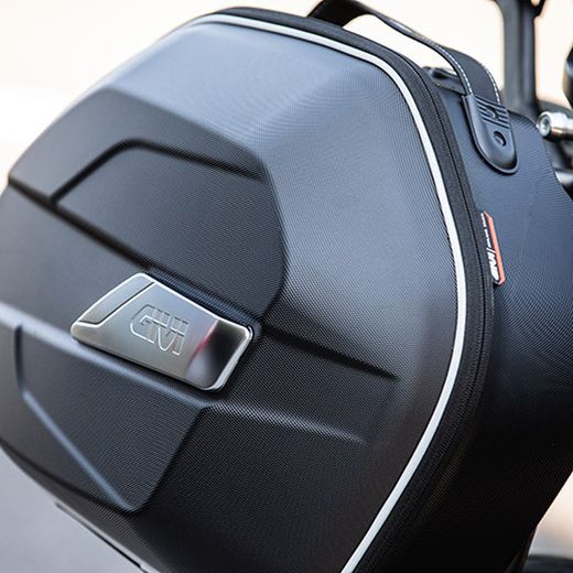 Alforjas laterales MONOKEY« semirr??gidas, 25 l. Givi wl900 weightless (juego)