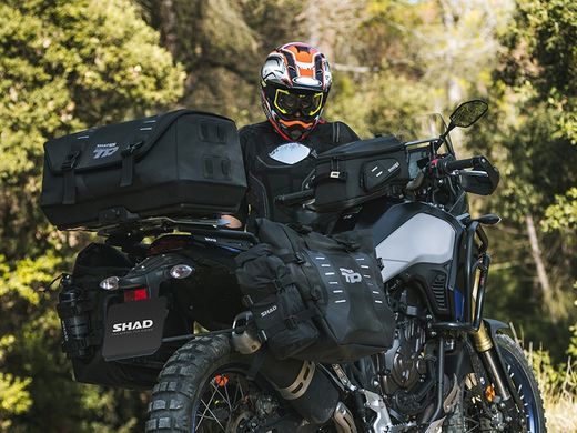 Bolsa trasera TERRA TR50 (40 litros) y hasta 10 kg de carga.