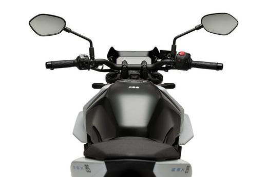 C?pula new generation sport Suzuki GSX-8S 23>