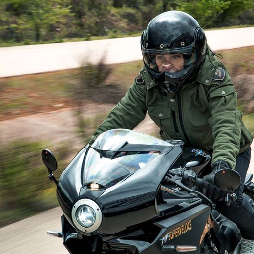 Casco By City 180 TECH Black Shinny