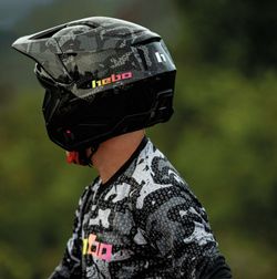 Casco Hebo Zone PRO CAMU Fiberglass ECE 22.06