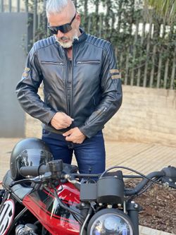 Chaqueta Piel Moore LEGEND Negra