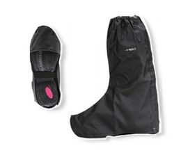 Cubrebotas held contra la lluvia