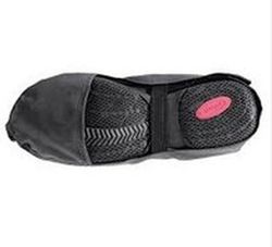 Cubrebotas held contra la lluvia