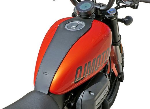 Cubredepósito piel QJ Motor SRV 300