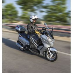 Cubrepiernas Moto Impermeable Garibaldi UniversaL