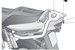 Soporte maletas shad k.z 1000sx 11>