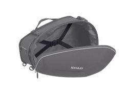 Juego de alforjas expandibles shad e48. 46 a 58 litros