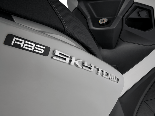 Kymco Sky Town 125 E5+