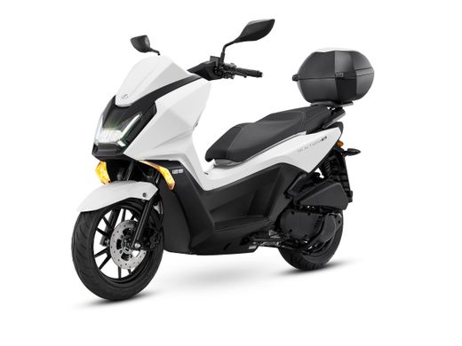 Kymco Sky Town 125 E5+