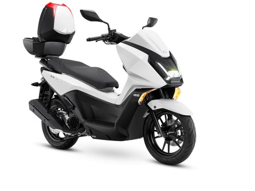 Kymco Sky Town 125 E5+