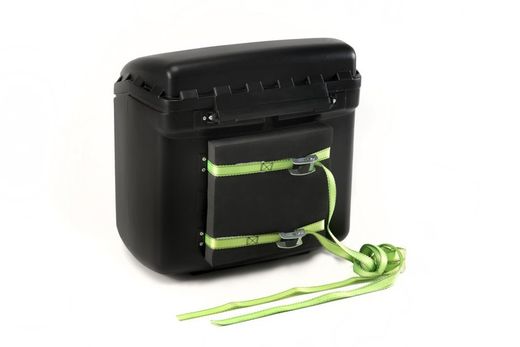 Maxi box amb clau i fixació per cingles 90 ltr.