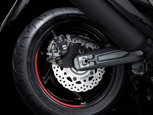 Kymco AK550 Premium E5