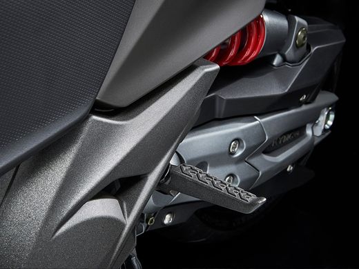 Kymco AK550 Premium E5