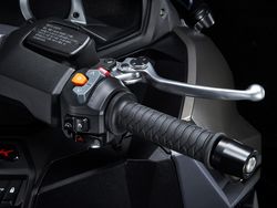 Kymco AK550 Premium E5