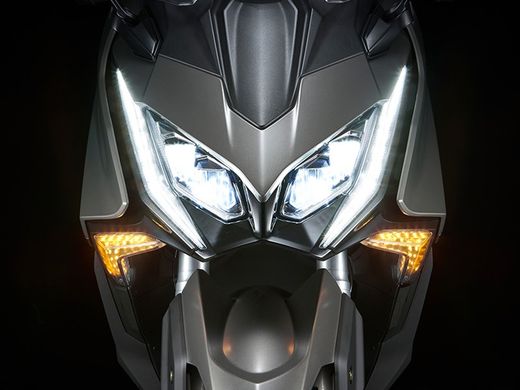 Kymco AK550 Premium E5