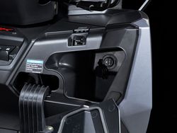 Kymco AK550 Premium E5