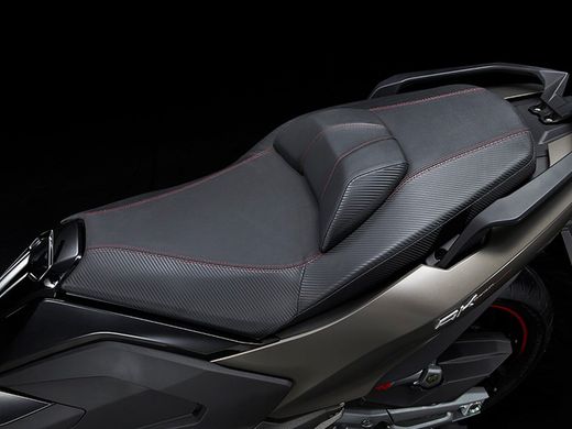 Kymco AK550 Premium E5