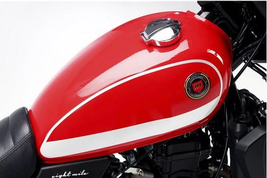 Motocicleta Macbor Eight Mile 125 LC E5