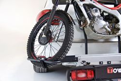 Portamotos TowCar Racing + adaptador rueda