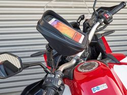 SG76 Soporte para Smartphones con bolsillo extra (RETROVISOR)