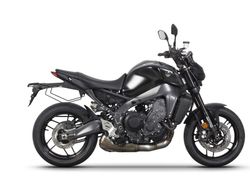 Fijación bolsas laterales yamaha mt09 '21>