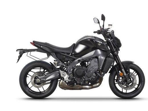 Fijación bolsas laterales yamaha mt09 '21>