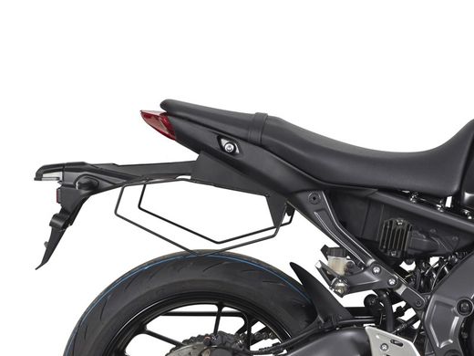 Fijación bolsas laterales yamaha mt09 '21>