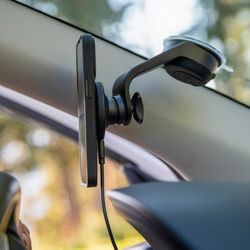 Soporte imantado con cargador inalámbrico SPC+